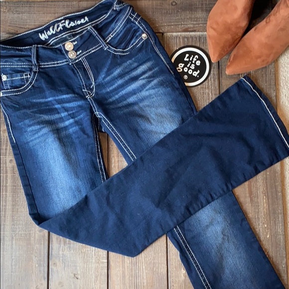 Wallflower jeans Sz 0 bootcut embellished 2 Button - Picture 1 of 13